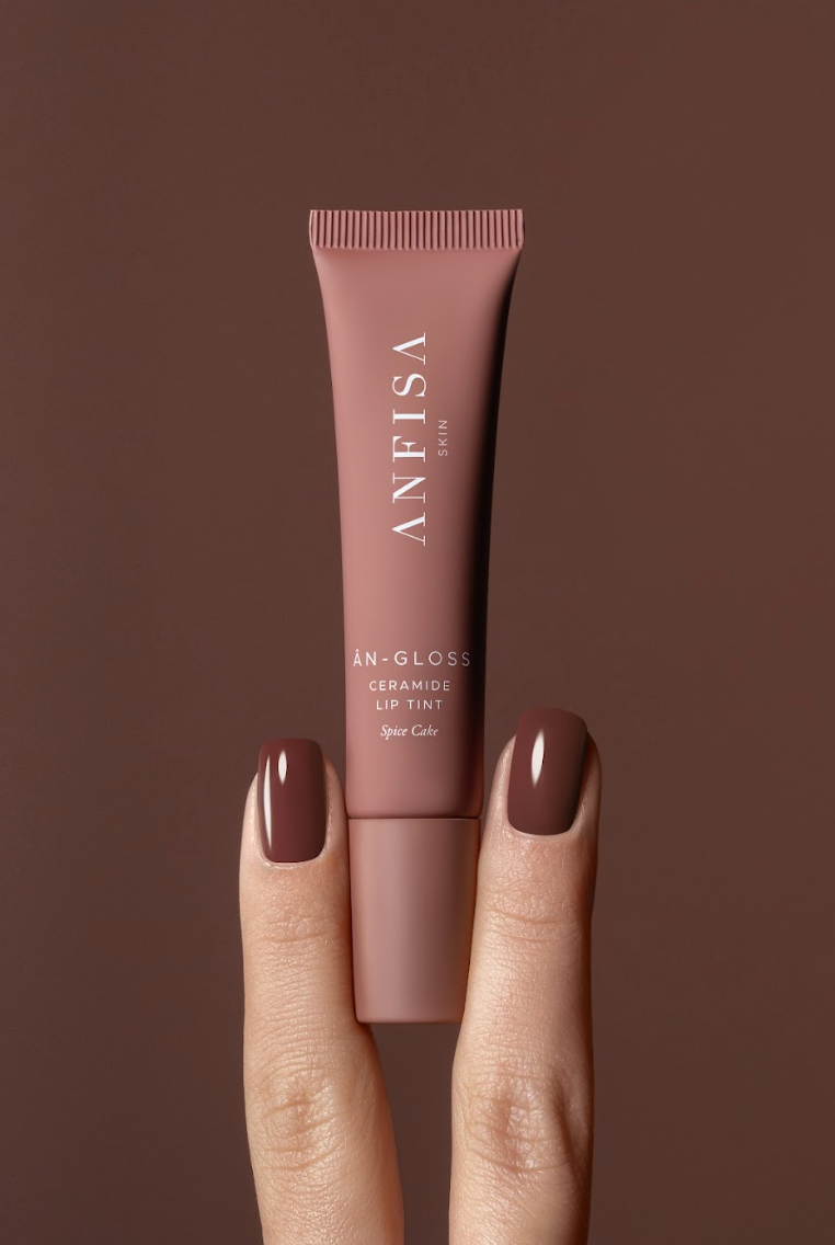 Steal My Lips — Twenty-three people with exceptional taste on their preferred lip combo.