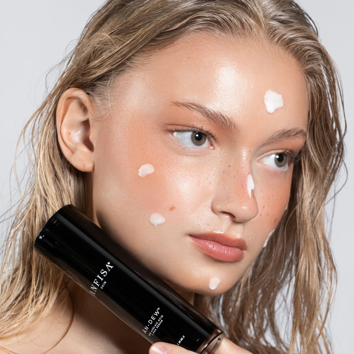 12 Women-Owned Beauty Brands Everyone’s Buzzing About